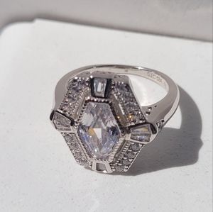 Equisite and Elegant Ring